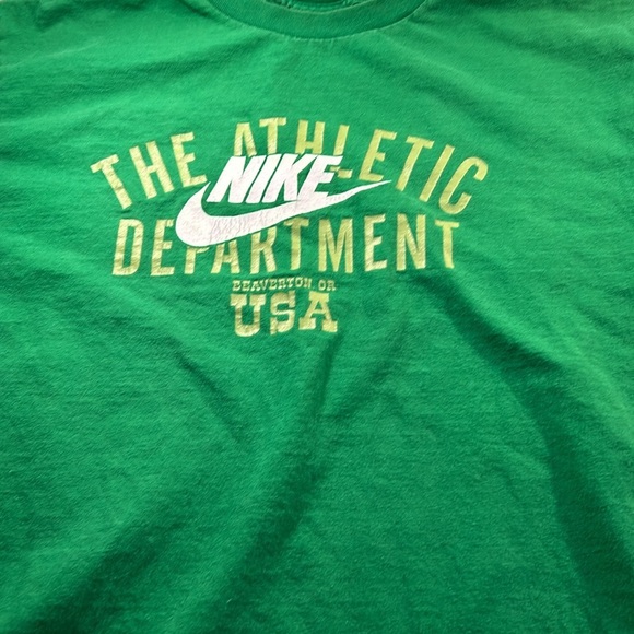 Men’s Nike T-Shirt - Picture 2 of 6